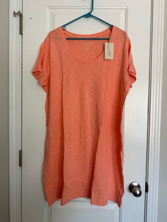 Universal Thread Dresses & Skirts - Universal Thread Coral Scoop Neck T-Shirt Dress